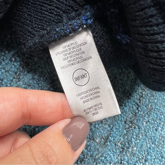 Nike Infant Pom Pom Beanie in Blue - Picture 4 of 4